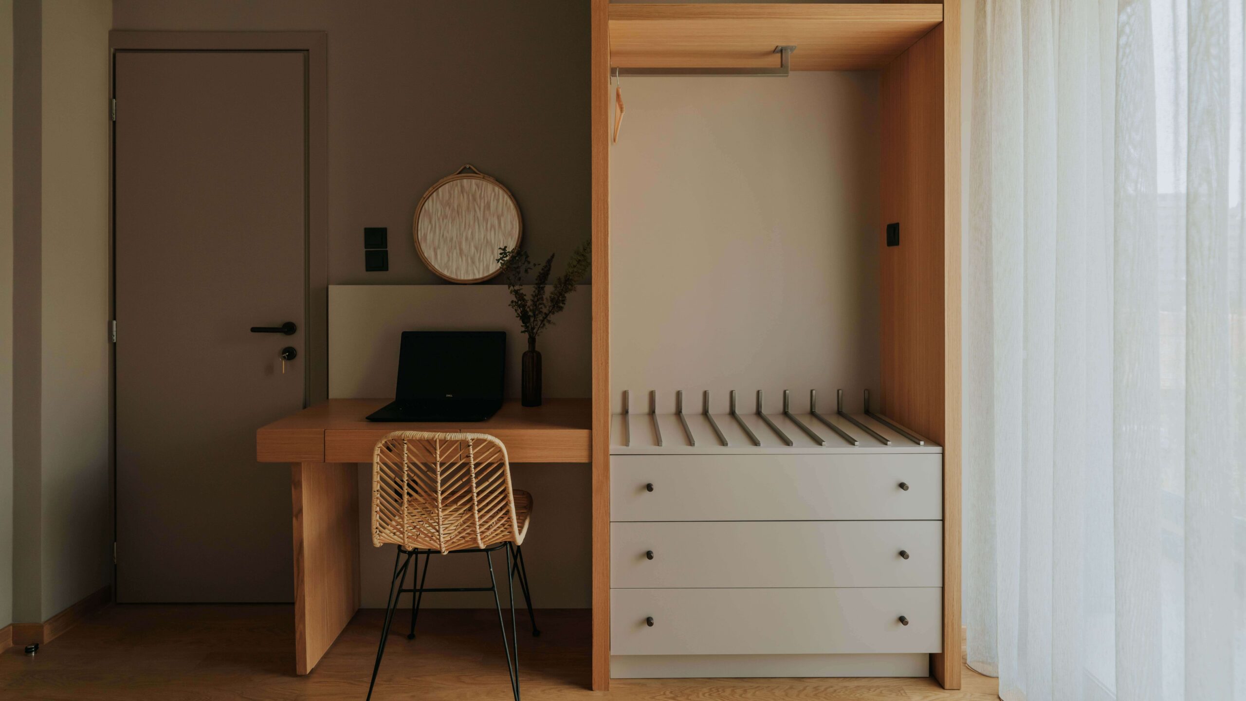 8-alesskikinas.com-1111-min-scaled