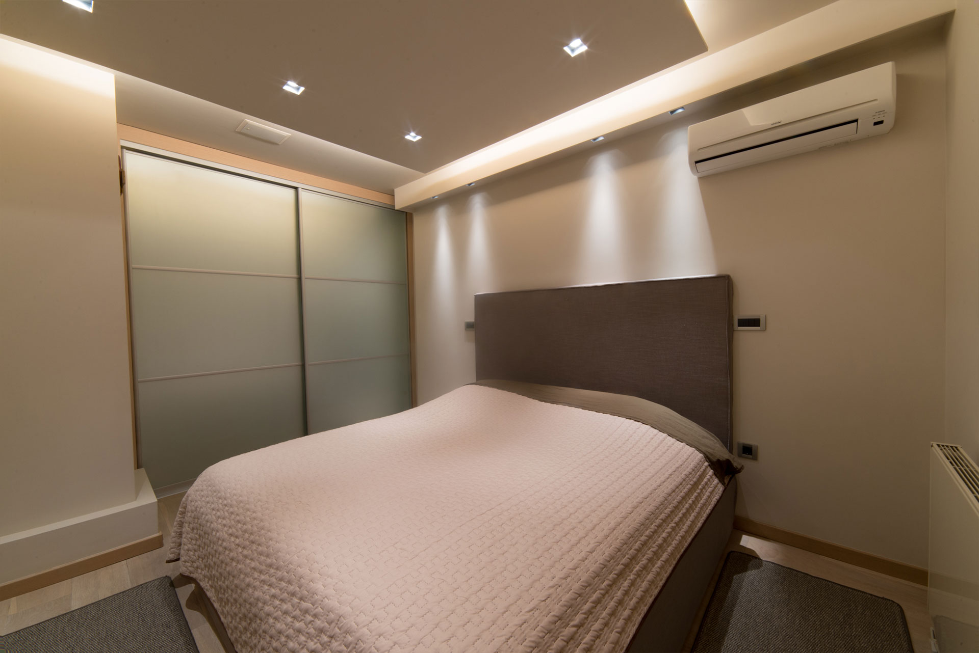 home-apartment-carousel-korneadou-new-06